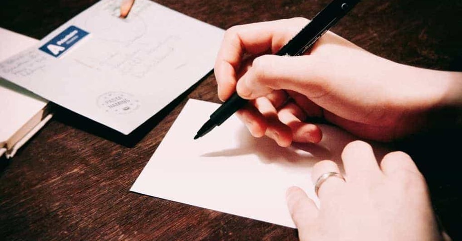 Servicios de secretaría: envío de documentos en su nombre