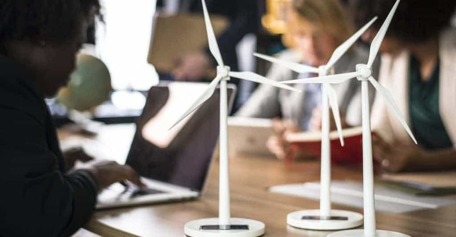 Acciones para contaminar menos, disminuir los gastos de las empresas y aumentar el bienestar de los empleados