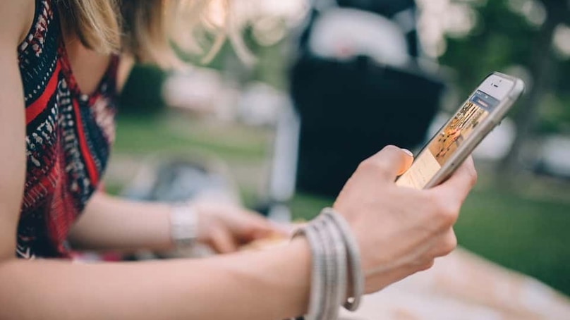 Nuevos consumidores en la época de las redes sociales y el nuevo papel de los ombudsman Nuevos consumidores en la época de las redes sociales y el nuevo papel de los ombudsman